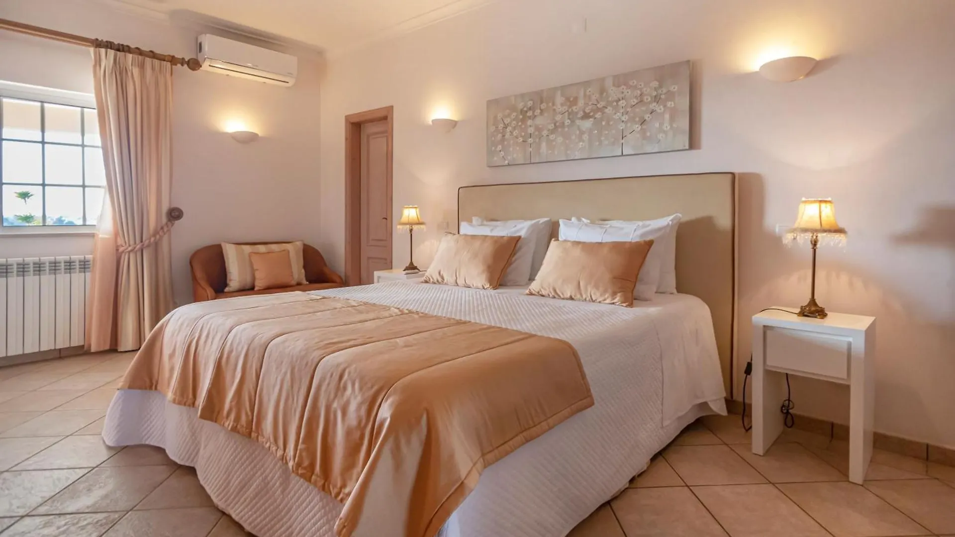 Bed & Breakfast Al Meida Guesthouse Albufeira Portugal